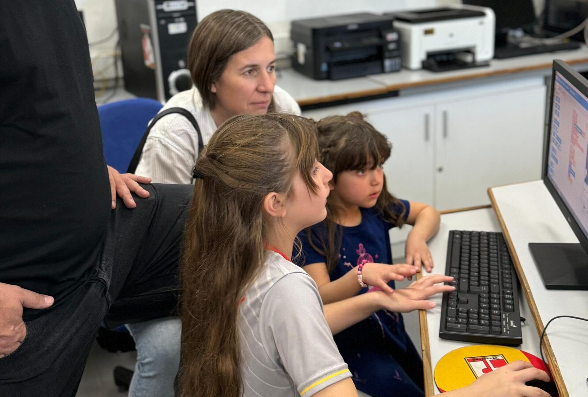 7a958d73-9f69-46f6-bd98-fd89201e346f